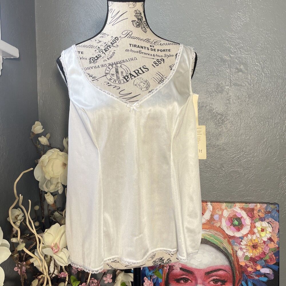 Vassarette Lace Trim Camisole Top L White Romantic Angelcore Fairy Feminine Y2K